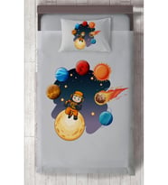 MEKTA HOME BEBEK VE ÇOCUK ODASI Astronot Çocuk ve Gezegen Desenli Yatak Örtüsü