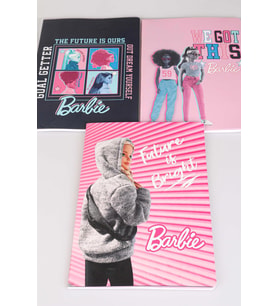 DEKOMUS İLE LİSANSLI BARBIE TEKLİ A4 60 YAPRAK KARELİ DEFTER