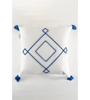 Koza Home Craft Mavi Baklava Dilimi Desenli Püsküllü Kırlent 43 x 43 35303A