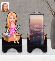 BK Gift Kişiye Özel Kadın Patron Karikatürlü Ahşap Biblo Telefon Standı-7