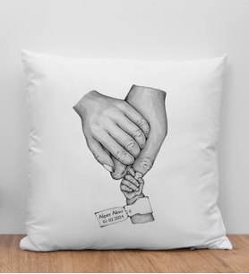 BK Gift Kişiye Özel Siyah Beyaz Aile El Ele Tasarımlı Beyaz Kırlent Yastık-8, Aile Hediyesi, Ev Dekorasyonu, Yeni Doğum Hediyesi