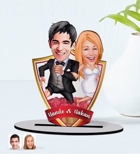 BK Gift Kişiye Özel İsimli Evleniyoruz Karikatürlü Ahşap Biblo Model-10