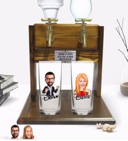 BK Gift Kişiye Özel Erkek ve Kadın Tasarımlı İkili Rakı Bardağı ve Çift Musluklu Doğal Ahşap Rakı Standı-4 (Model 1)