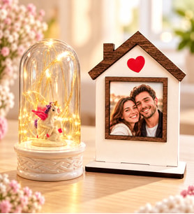 Kişiye Özel Fotoğraflı Ahşap Ev Çerçevesi ve LED Işıklı Unicornlu Fanus Hediye Seti (ab1)