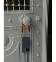 Taş Detaylı Telefon Askısı ve Şeffaf Kılıf - Tasarım Telefon Kılıfı ve Askısı - Bilek Boy Telefon Askısı (Kahverengi-Kahve)