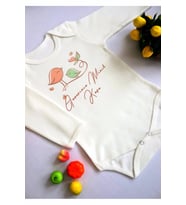 Unısex Bebek Annesinin Minik Kuşu Baskılı Body Zıbın