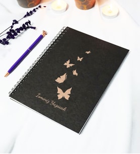 Kişiye Özel Kelebek Temalı Siyah Kraft Kapaklı Defter - 45 Yaprak A5 (90 SAYFA) 15x21 Cm