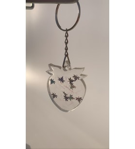 Şeffaf Çilek Gümüş Yaprak Desenli Anahtarlık Handmade El Yapımı Epoksi Hediyelik