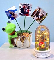 Kişiye Özel Hediye Seti 3 Fotoğraflı Kurbağa Tasarımlı Saksı ve Led Işıklı Fanus Seti (Model 8)