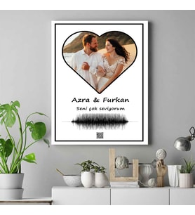 Kişiye Özel Fotoğraflı QR Karekod Sesli Poster (Kalp Tasarımlı)