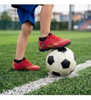 Çocuk Halı Saha Futbol Ayakkabısı – Hafif, Kaymaz Tabanlı, Bağcıklı Kramponsuz Spor Ayakkabı
