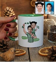 Kişiye Özel Karikatürlü Yeşil Beyaz Baba Kız Kupa Bardak Babalar Günü Hediyesi