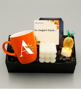Kişiye Özel Turuncu Bulut Kupa & Bubble Mum & Işıklı Ananas Biblo