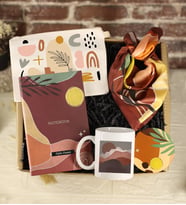 Kişiye Özel Desenli Defter & Clutch Astarsız Çanta & Baskılı Kupa & Ahşap Bardak Altlığı & Fular Hediye Seti