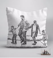 BK Gift Kişiye Özel Tam Boy Karakalem Aile Beyaz Yastık-1