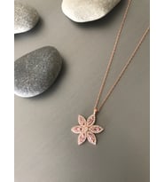 Kadın Çiçek Model Gümüş Kolye