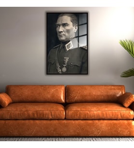 Metal Çerçeveli Cam Tablo Başkomutan Atatürk Portresi (Siyah)