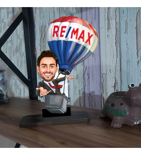 Kişiye Özel Remax emlakçı erkek  Karikatür Ahşap Biblo