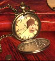 Atatürk İmza ve Atatürk Resimli Vintage Kişiye Özel Köstekli Cep Saati Ahşap Kutulu Köstekli Saat