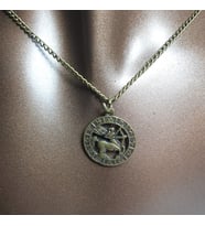 Orora Bronz Renk 22mm Yay Burcu Figürlü Kolye
