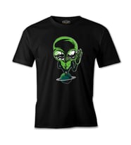 Alien on Planet Siyah Erkek Tshirt