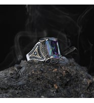 Mistik Topaz ve Zirkon Taşlı Motifli Gümüş Erkek Yüzük