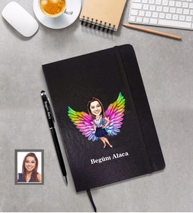 Kişiye Özel Melek Anne Karikatürlü Siyah Defter Kalem Hediye Seti Model-3 (Kırmızı)