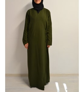 Kruvaze Yandan Bağlamalı Namaz Elbisesi – %100 Viskon- Rahat Kalıp (Haki)