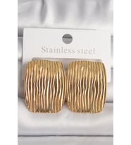 Pirinç Gold Renk İşlemeli Kare Plaka Model Kadın Küpe TJ-BKP10145