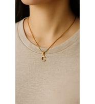 Fıora C Harfi  Çelik Zirkon Taşlı Harf Kolye Sade Şık Gold Ayarlanabilir Zincir Sevgiliye Arkadaşa Eşe Anneye Hediyelik