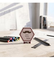 Yalın Tasarımlı Baba Temalı Dekoratif Obje, Estetik ve Modern Ofis Aksesuarı 10x10 cm, Yavru Ağzı