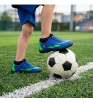 Çocuk Halı Saha Futbol Ayakkabısı – Hafif, Kaymaz Tabanlı, Bağcıklı Kramponsuz Spor Ayakkabı
