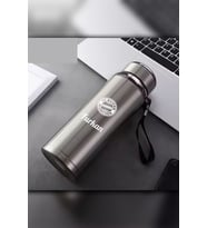 1 Litre Paslanmaz Çelik Takım Baskılı Termos  12 Saat Sıcak Soğuk Tutma  Dayanıklı Yapı (Gümüş)