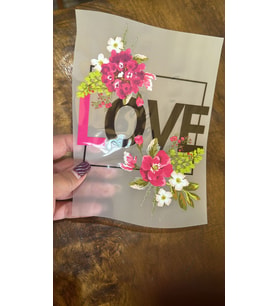 ÜTÜ İLE YAPIŞAN ÇİÇEKLİ LOVE YAZI KOT TİŞÖRT TRANSFER BASKI ARMA 19X14 CM