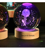 Işıklı Ahşap Kaideli Aya Çıkan Astronot Cam Küre 8cm*6cm