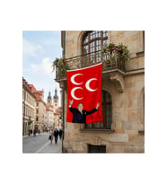 Kırmızı üç Hilal Önünde Alparslan Türkeş 140gr Premium Raşel Kumaş Bayrak 150x225 Cm