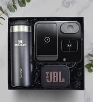 Kişiye Özel Stanley Termos JBL Hoparlör Şarj Standı Premium Hediye Seti
