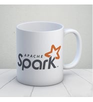 Apache Spark Tasarımlı Kupa Bardak (Çok Renkli)