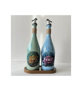 Özel Tasarım Lotus Çiçeği Desenli Sunum Stantlı 2'li 750 ml Zeytinyağı Sıvıyağ Şişesi Yağdanlık (Çok Renkli)