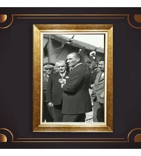 Altın Varaklı Çerçeveli Paspartulu Atatürk Tablo z4809 (Gold)