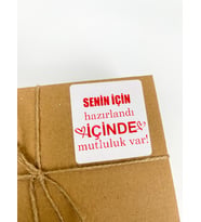 Senin İçin Hazırlandı İçinde Mutluluk Var  Kırmızı 6x6 cm Yapışkanlı Etiket 100 Adet