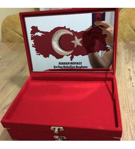 Türkiye Haritalı aynalı tablo - Filografi  - Çivi ve tel ile işlenmiştir.