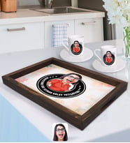 BK Gift Kişiye Özel Kadın Nihayetinde Karikatürlü Doğal Ahşap Tepsi ve 2’li Kahve Fincan Seti-3