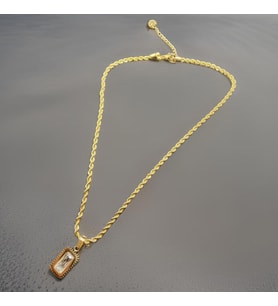 Her Tarza Uygun: Altın Baget Model  316L Antialerjik Şık Çelik Kadın Kolye (Gold)