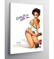 Kanvas Tablo Konsol Oynayan Pin Up Kızı