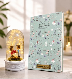 Kişiye Özel Şık Defter ve LED Işıklı Kalp Tutan Aşıklar Biblolu Fanus Hediye Seti
