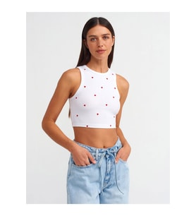 Dilvin Kadın Kalp Nakışlı Crop Top Beyaz Günlük Atlet- 20819