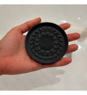 3D Baskı Makyaj Fırçası Temizleme Pedi - Desenli Aparat-Siyah