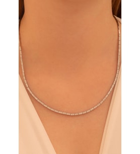 Kadın Gümüş Kolye -Duru Zirkon Taşlı Model Kadın Kolye