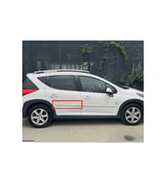 Peugeot 207 Station Wagon arka kapı bandı